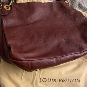 Louis Vuitton Artsy